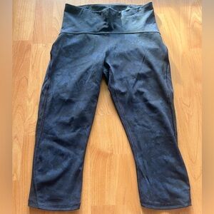 lululemon athletica Train Times Crop Camouflage Midnight Navy Leggings Size 6